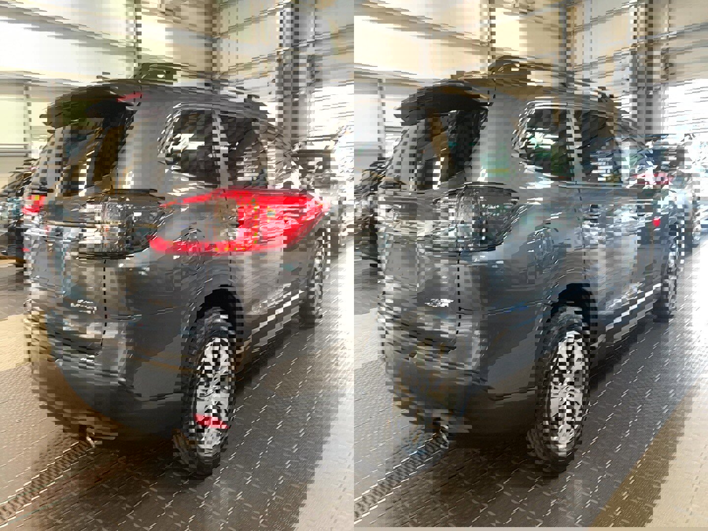 Used 2023 Subaru Ascent Premium image 16