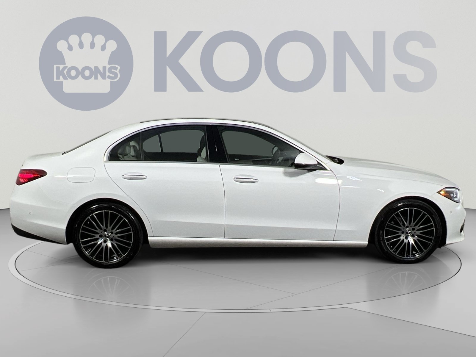 Used 2025 Mercedes-Benz C 300 4MATIC Sedan image 12
