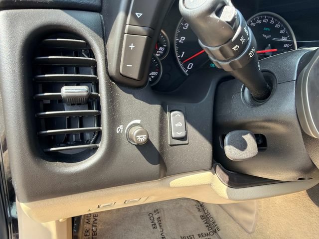 Used 2009 Chevrolet Corvette Convertible w/ Preferred Equipment Group RWD image 18