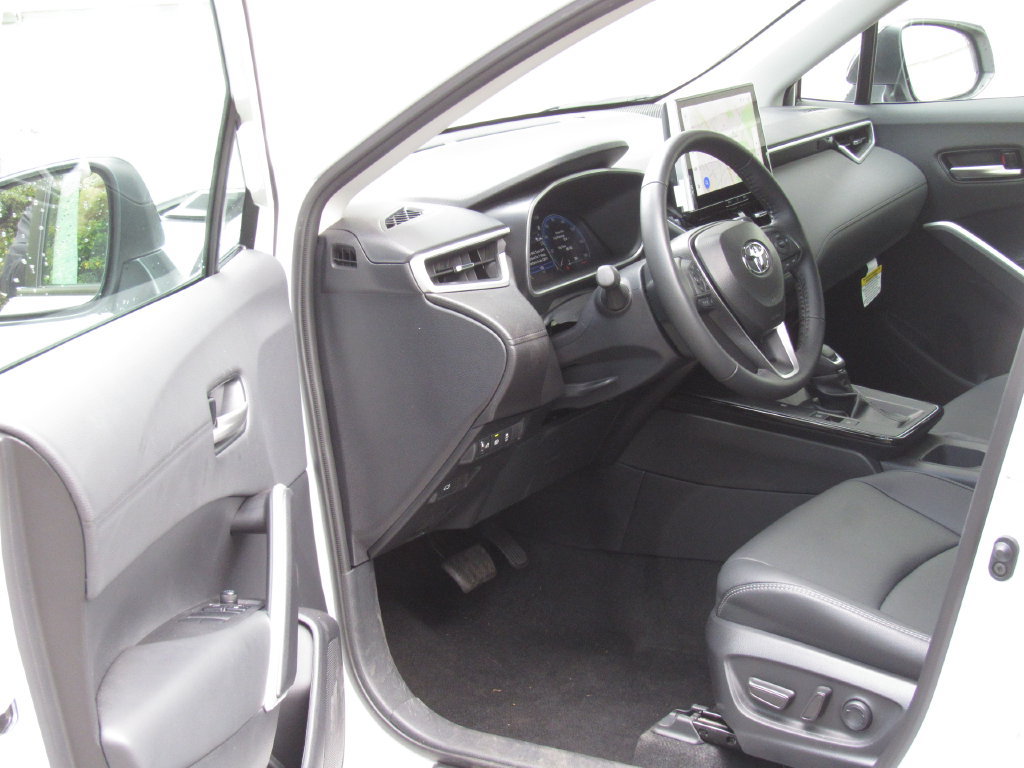 Certified 2026 Toyota Corolla Cross XLE w/ Convenience Package AWD/4WD image 9
