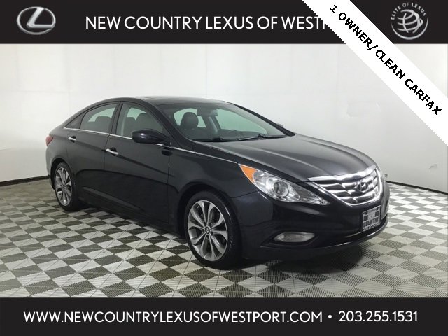 Used 2013 Hyundai Sonata SE w/ Navigation & Sunroof Pkg