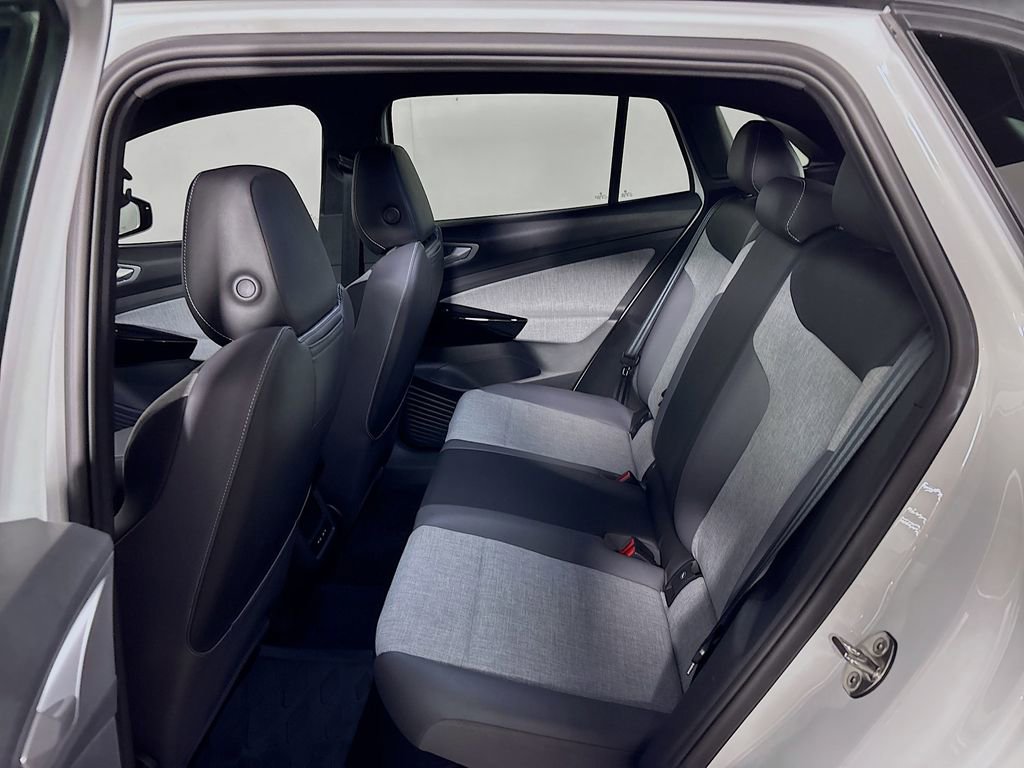 Used 2024 Volkswagen ID.4 2WD image 21