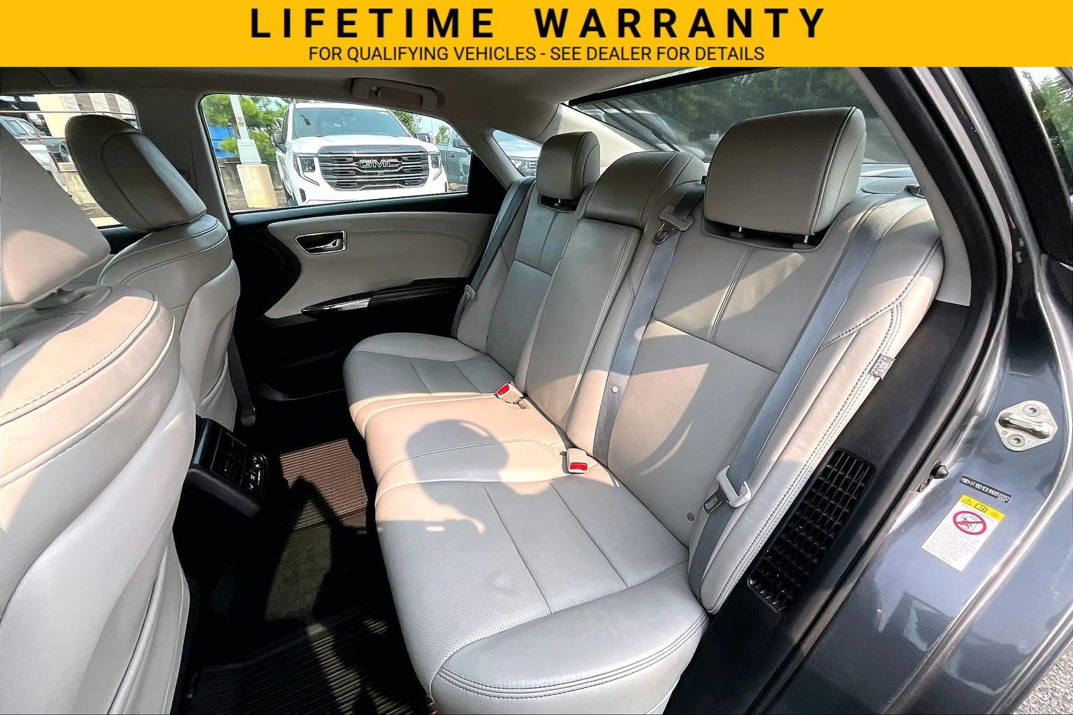Used 2017 Toyota Avalon Limited w/ All Weather Liner Package FWD image 22