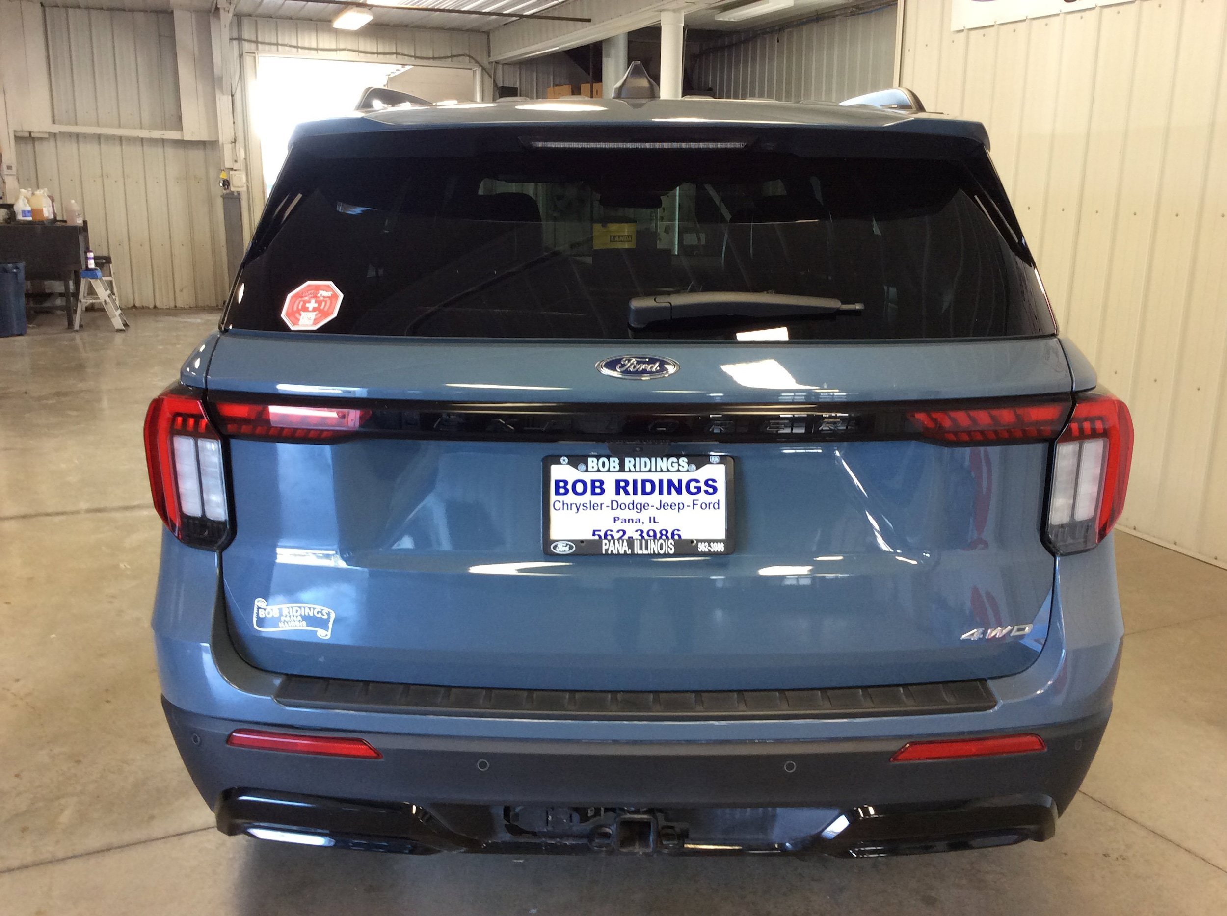 Used 2025 Ford Explorer ST-Line AWD/4WD image 4