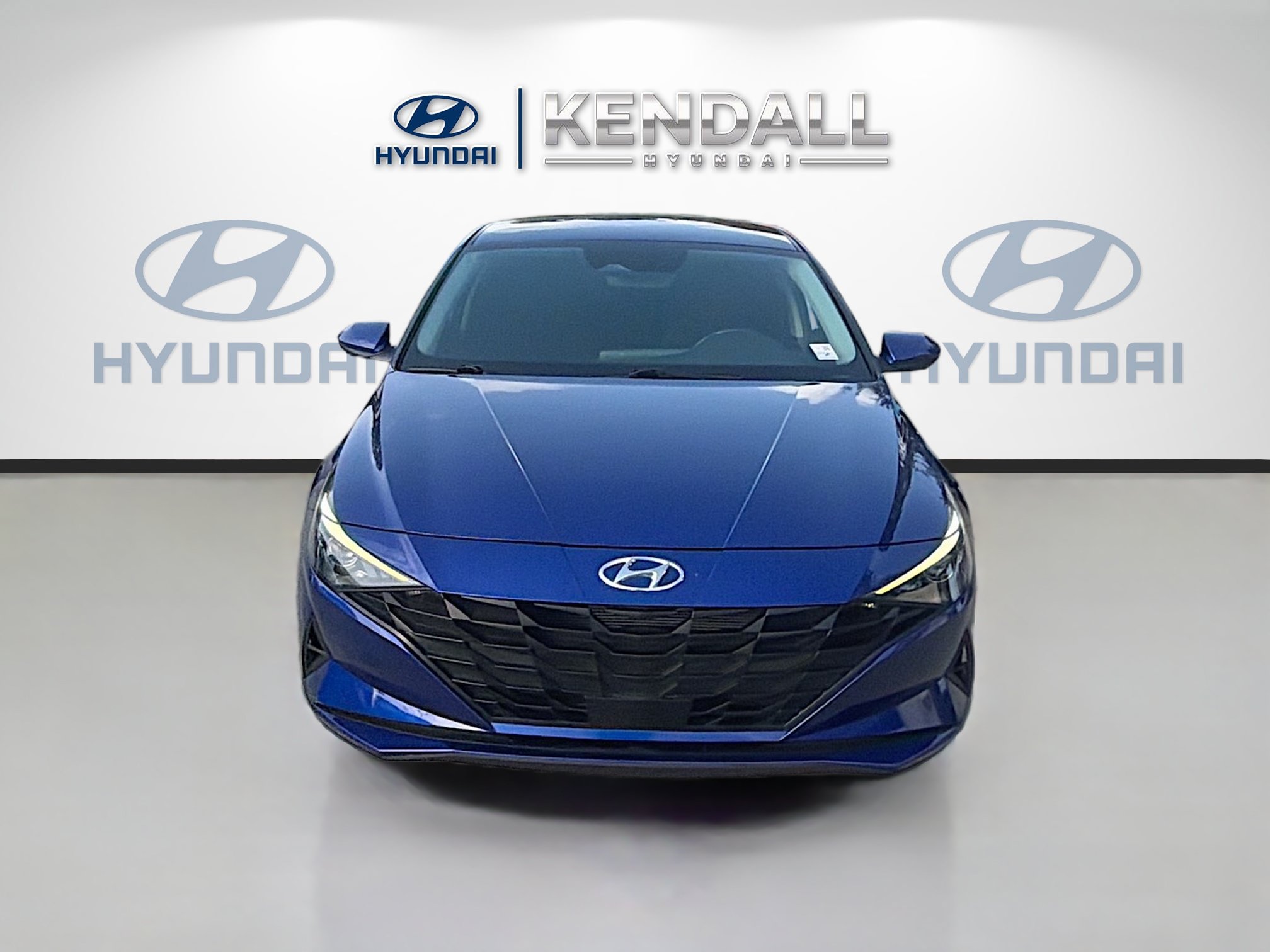 Used 2023 Hyundai Elantra SEL w/ Convenience Package FWD image 2