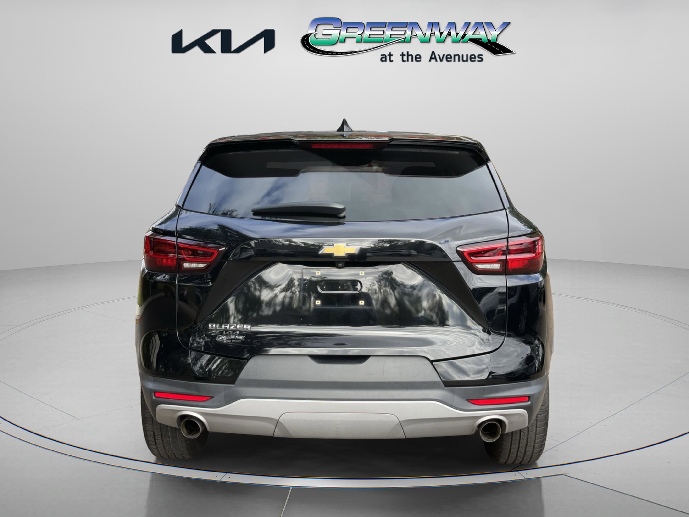 Used 2023 Chevrolet Blazer LT image 3