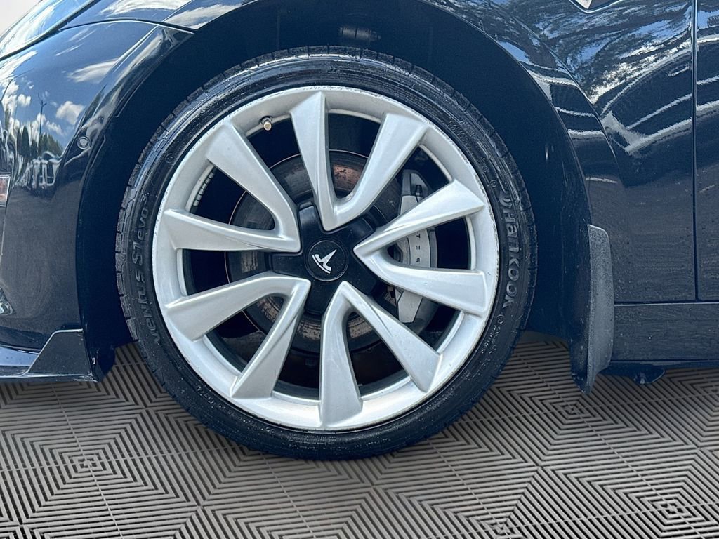 Used 2020 Tesla Model 3 Standard Range image 28