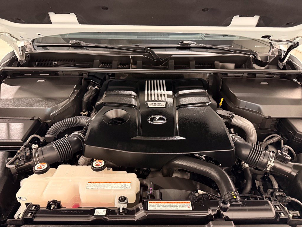 Used 2024 Lexus LX 600 F Sport AWD/4WD image 9