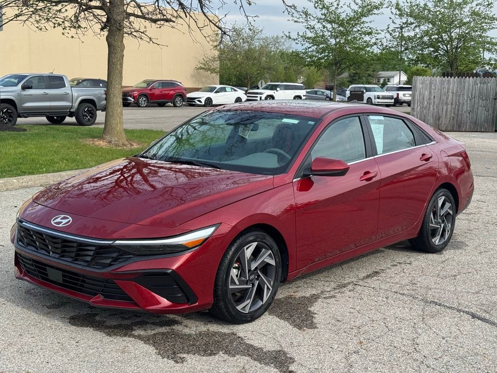 Used 2024 Hyundai Elantra SEL w/ Convenience Package