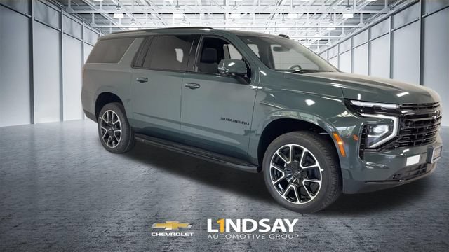 New 2026 Chevrolet Suburban RST w/ Comfort Package AWD/4WD image 3