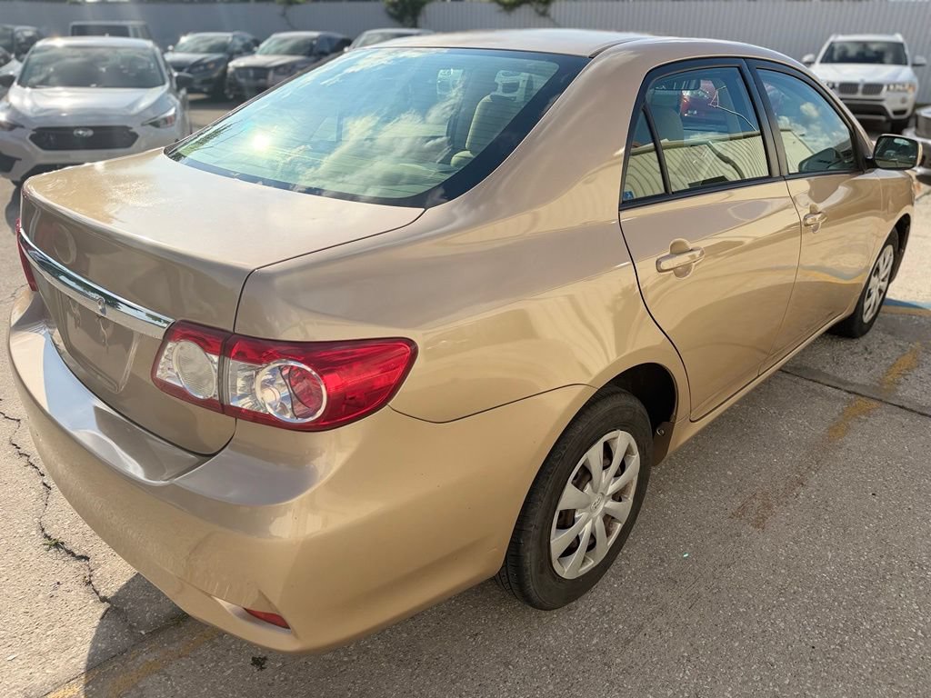 Used 2011 Toyota Corolla LE FWD image 5