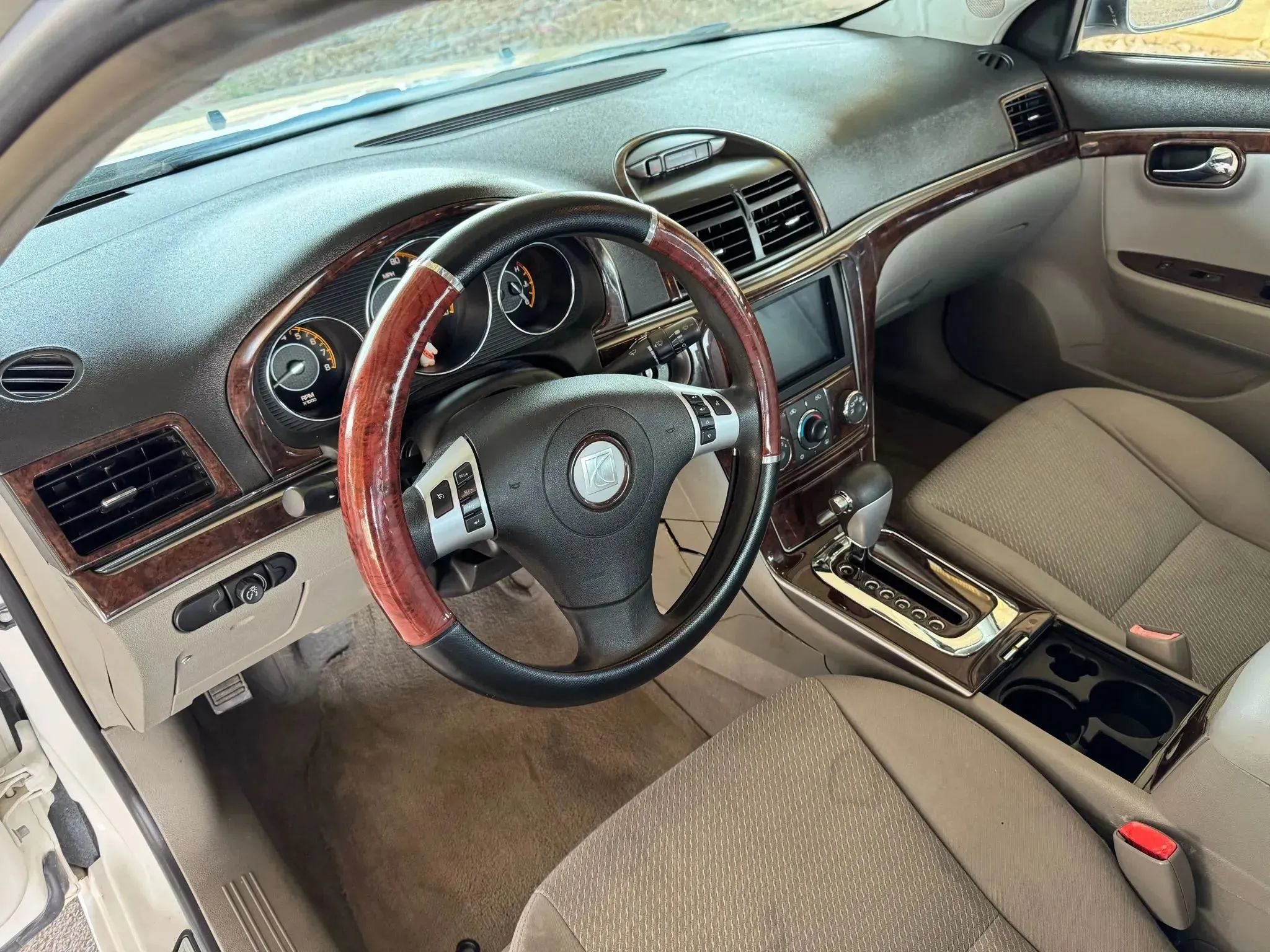 Used 2008 Saturn Aura XE FWD image 10