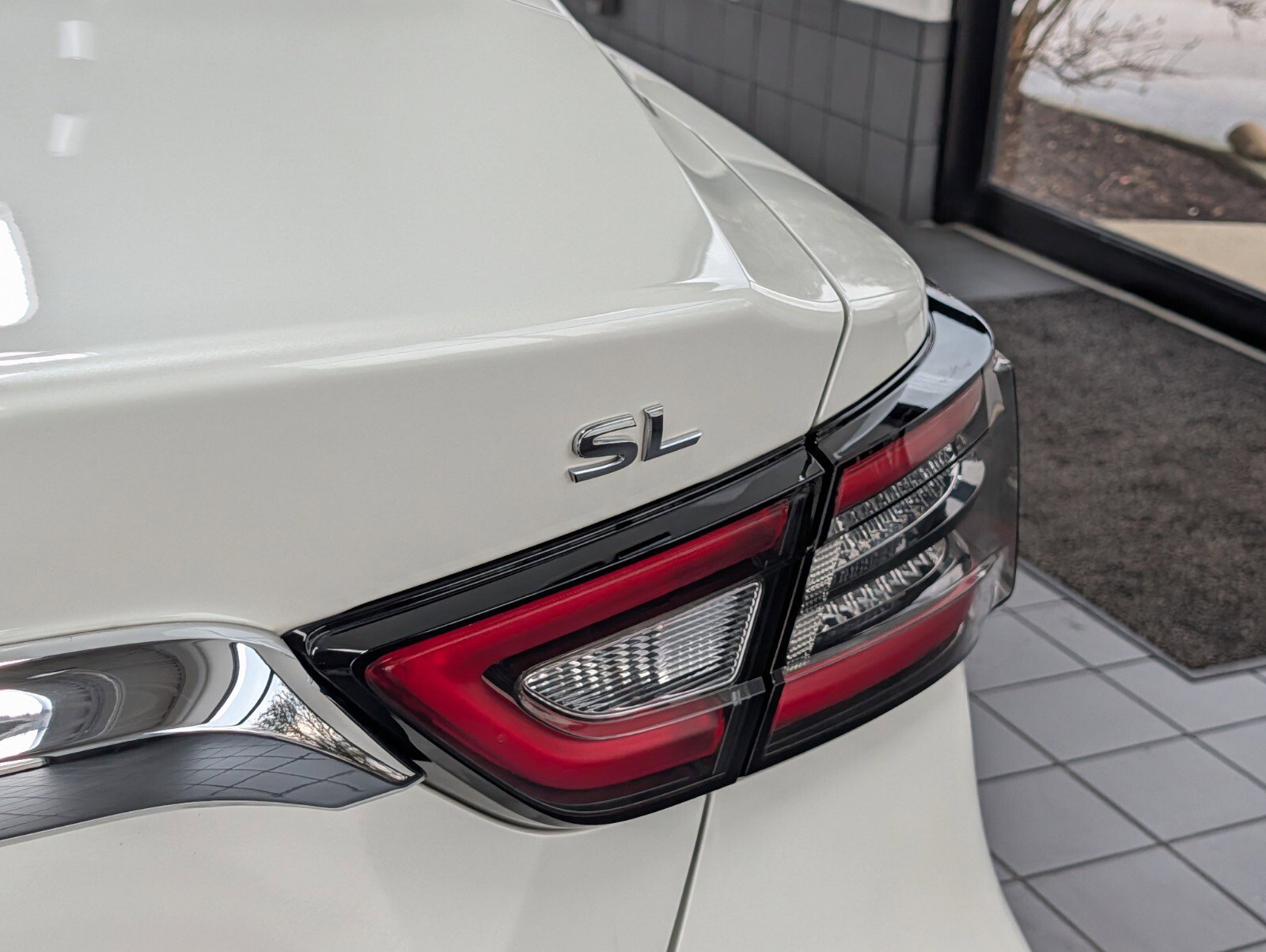 Used 2019 Nissan Maxima 3.5 SL w/ Floor Mat Group image 4