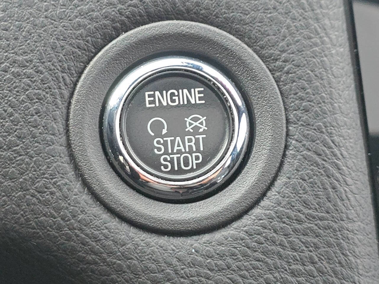 Used 2018 Ford Taurus SHO image 20