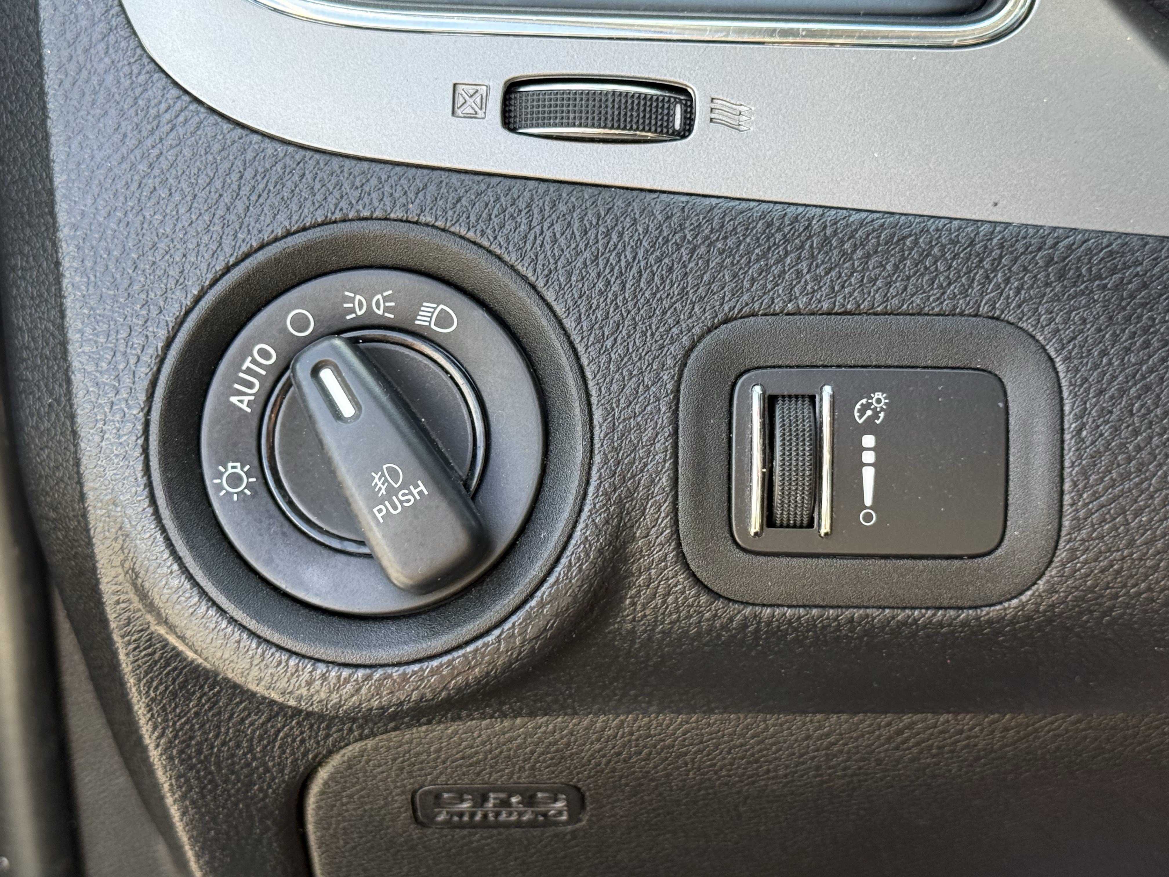 Used 2017 Dodge Journey Crossroad w/ Popular Equipment Group FWD image 25