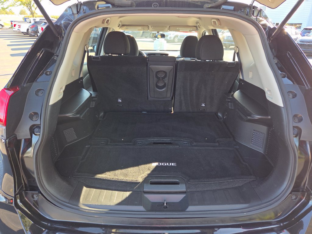 Used 2017 Nissan Rogue S AWD/4WD image 23