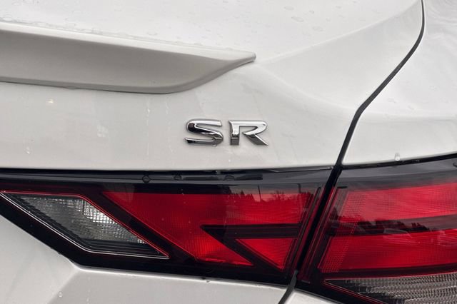 Used 2022 Nissan Sentra SR w/ SR Premium Package image 22
