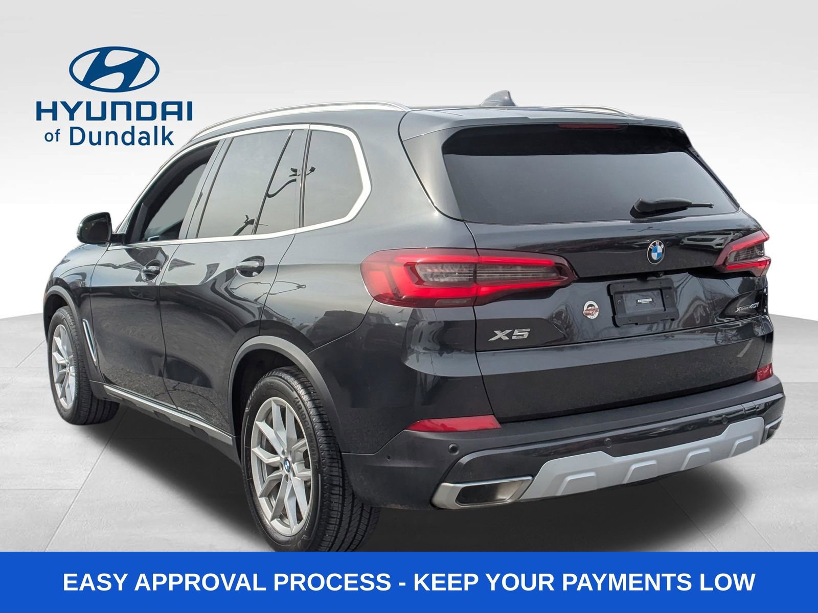Used 2023 BMW X5 xDrive40i w/ Premium Package image 3