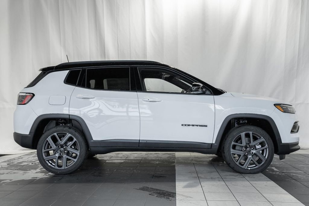 New 2026 Jeep Compass Limited w/ Sun, Sound & Navigation Group image 3