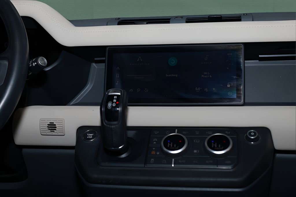 Used 2023 Land Rover Defender 110 X-Dynamic SE image 26