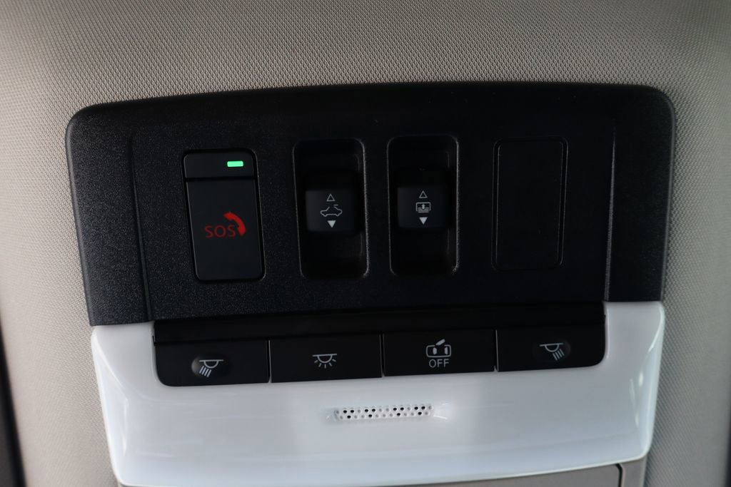 Used 2025 Nissan Pathfinder SL w/ SL Premium Package image 24