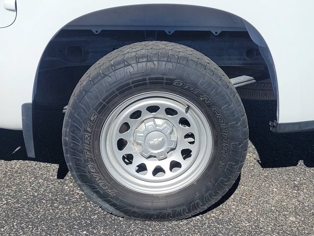 Used 2023 Chevrolet Silverado 1500 W/T w/ WT Value Package AWD/4WD image 12