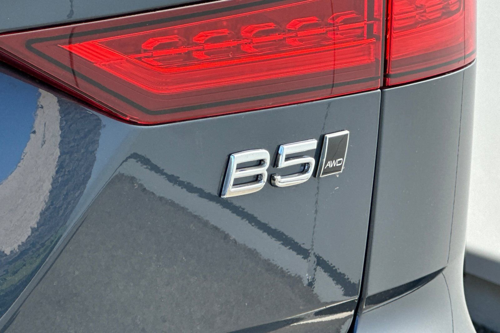 Certified 2026 Volvo V60 B5 Cross Country Plus w/ Climate Package image 34