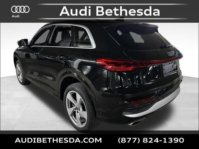 Used 2025 Audi Q5 Premium Plus w/ Premium Plus AWD/4WD image 5
