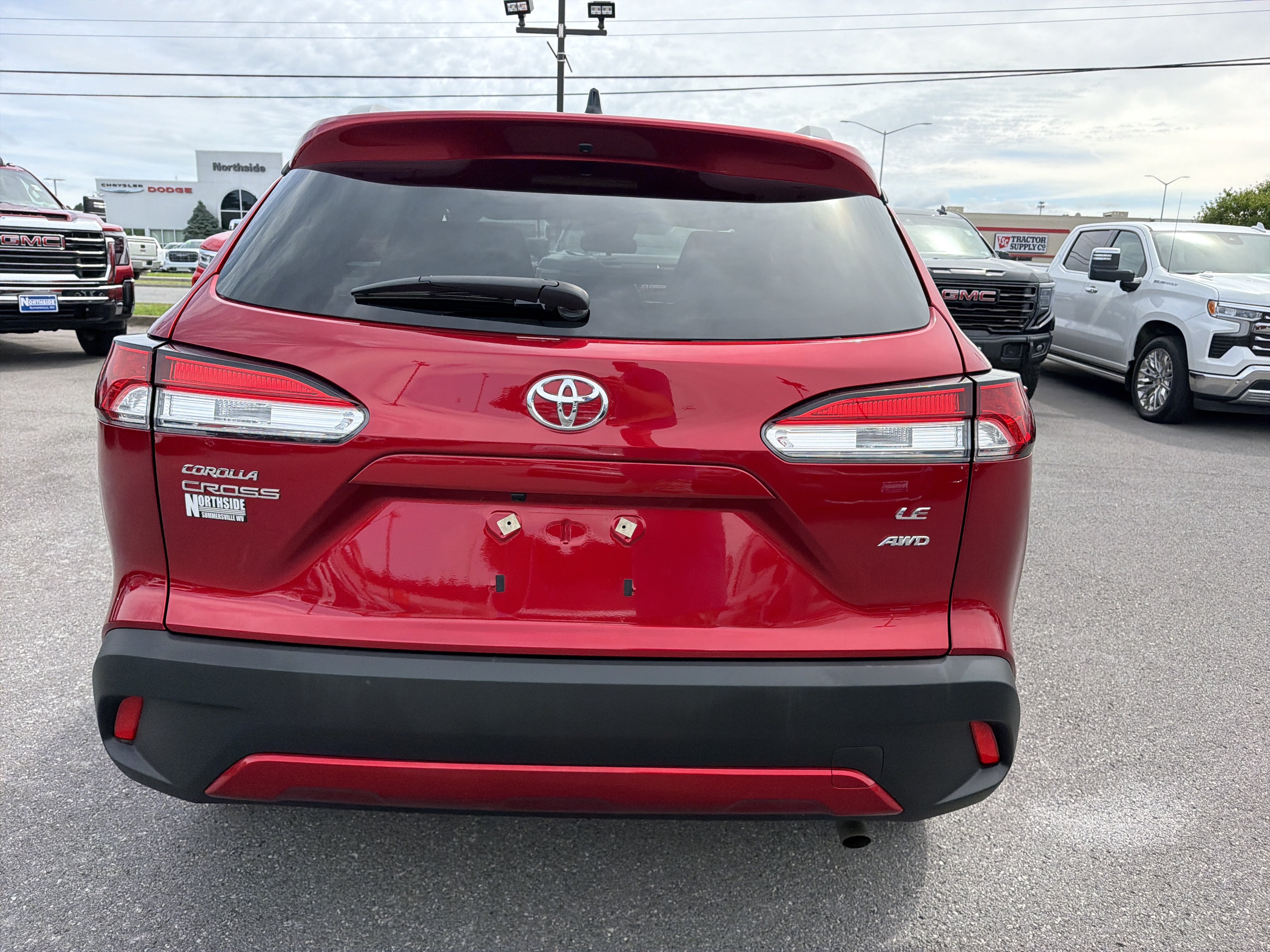 Used 2025 Toyota Corolla Cross LE w/ Moonroof Package AWD/4WD image 7