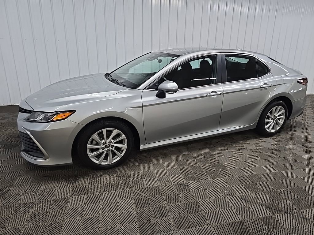 Used 2021 Toyota Camry LE w/ Cold Weather Package image 6