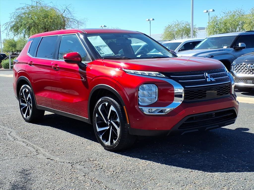 Used 2024 Mitsubishi Outlander SE