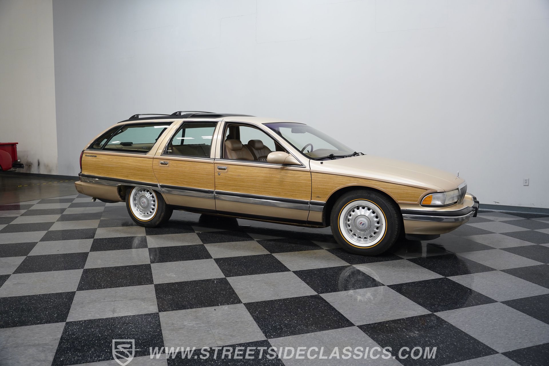 Used 1996 Buick Roadmaster Estate RWD image 16