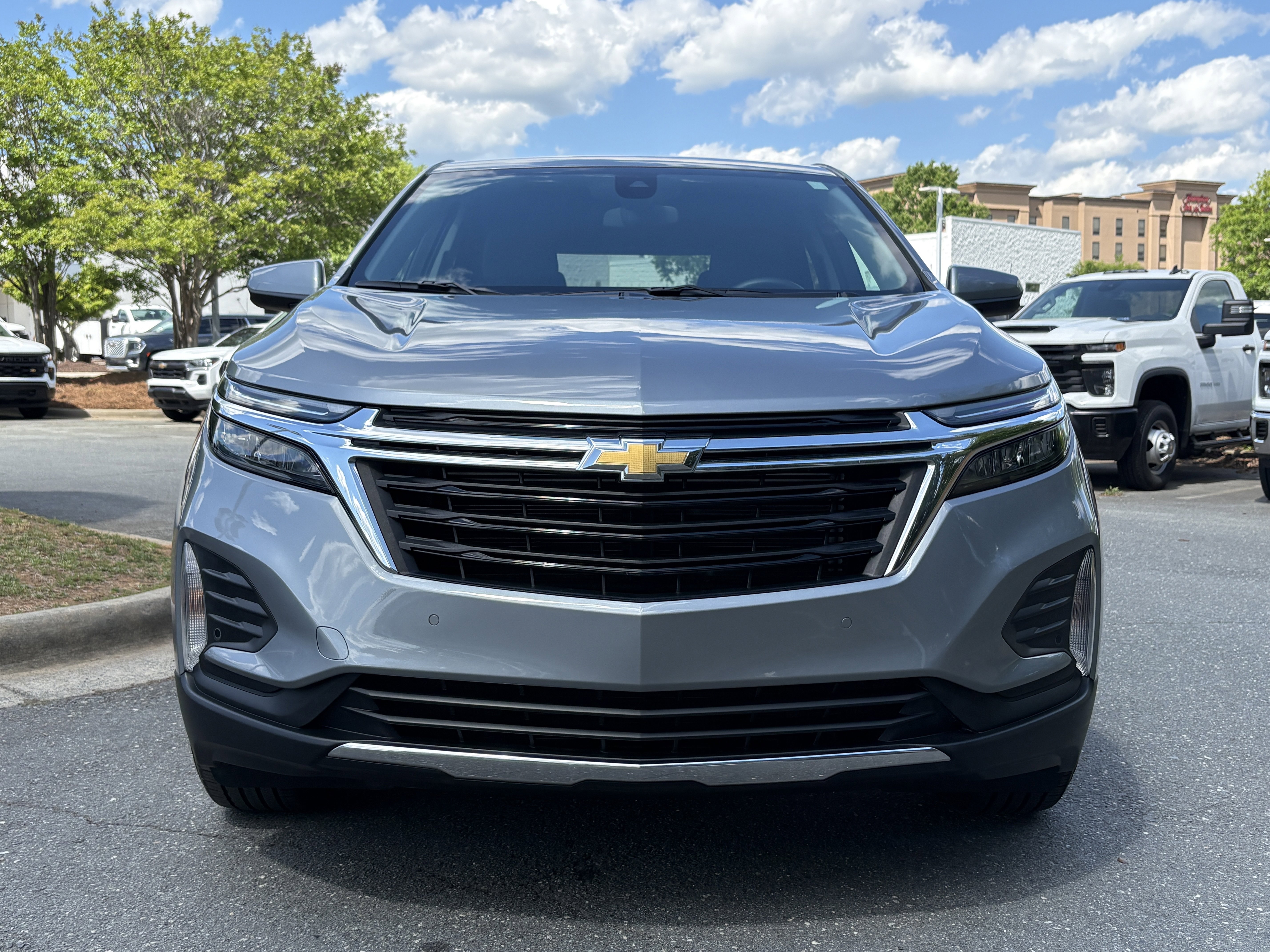 Used 2024 Chevrolet Equinox LT w/ LPO, Floor Liner Package FWD image 6