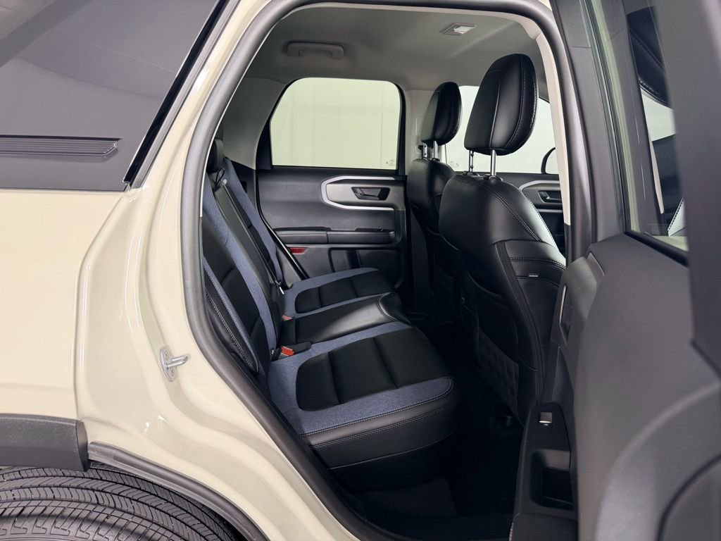 Used 2025 Ford Bronco Sport Outer Banks image 28