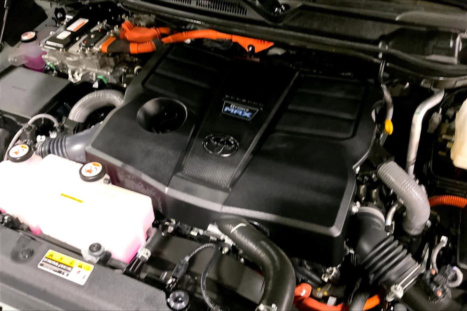 Certified 2025 Toyota Tundra Limited AWD/4WD image 33