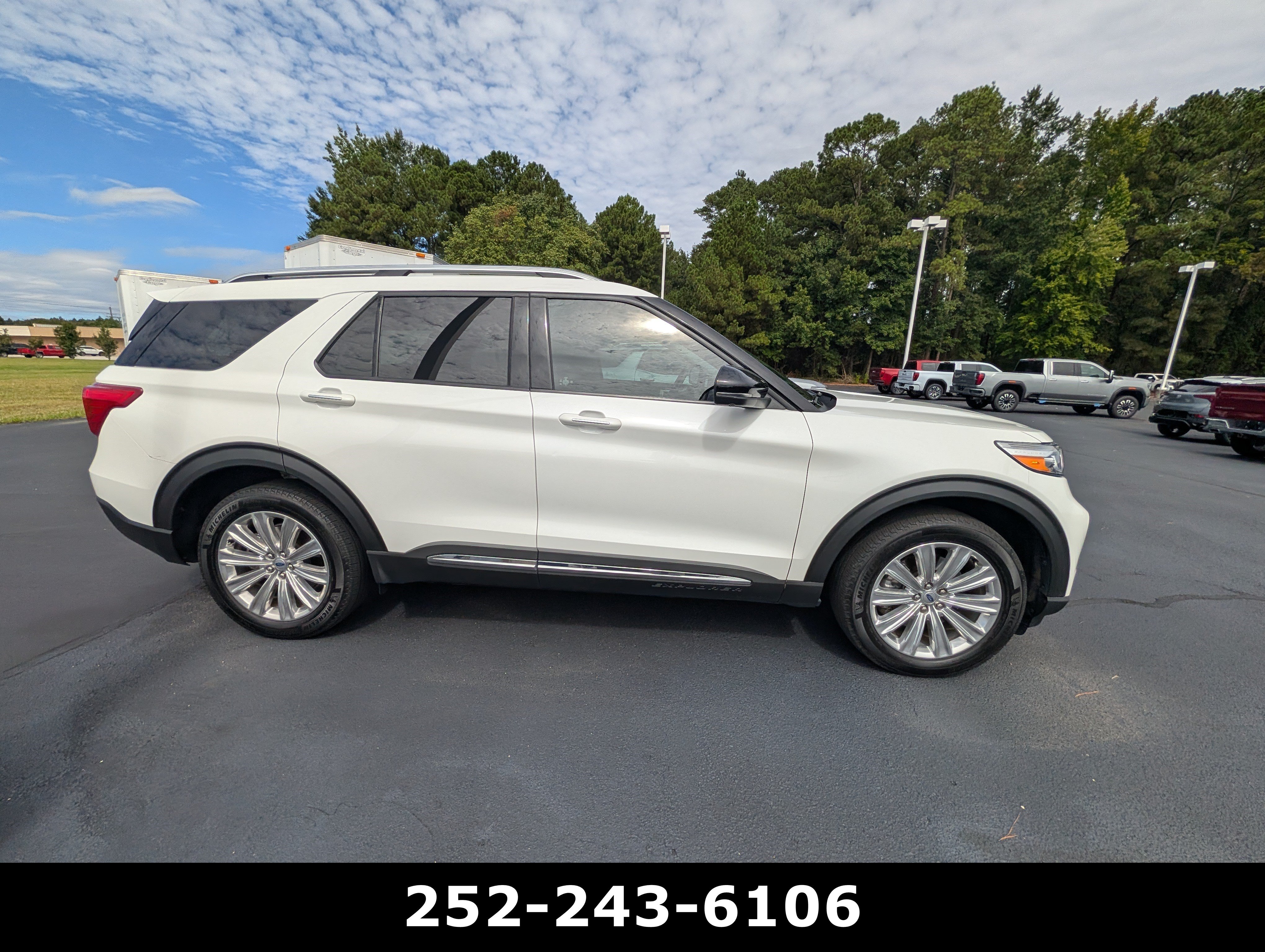 Used 2023 Ford Explorer Limited w/ Hybrid Equipment Group 310A AWD/4WD image 2