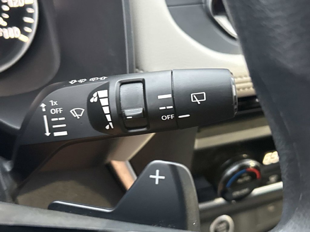 Used 2023 Nissan Rogue SV AWD/4WD image 21