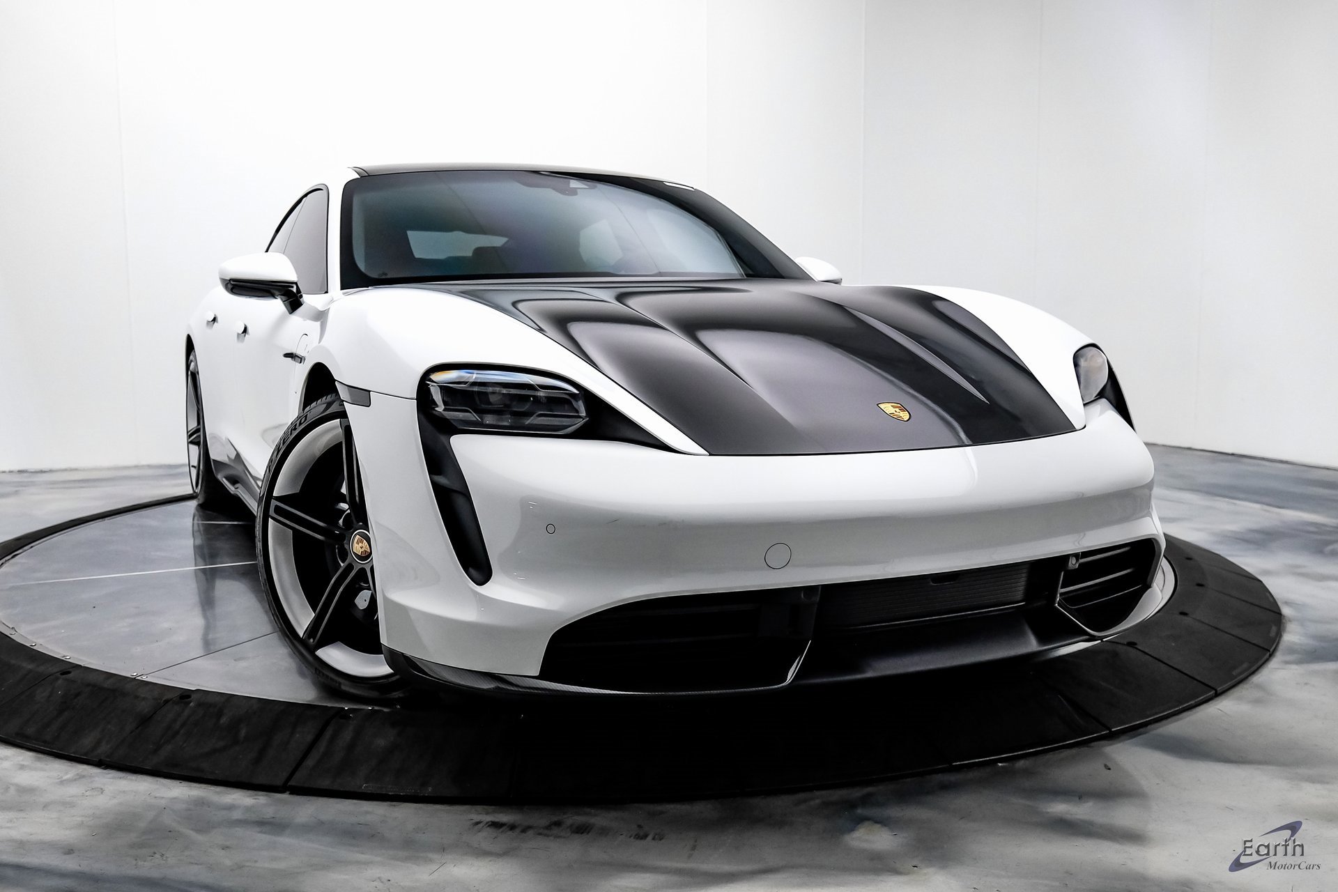 Used 2020 Porsche Taycan Turbo S image 20