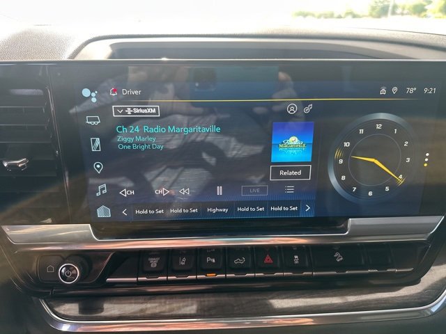 Used 2024 Chevrolet Silverado 2500 LTZ w/ LTZ Texas Edition image 15