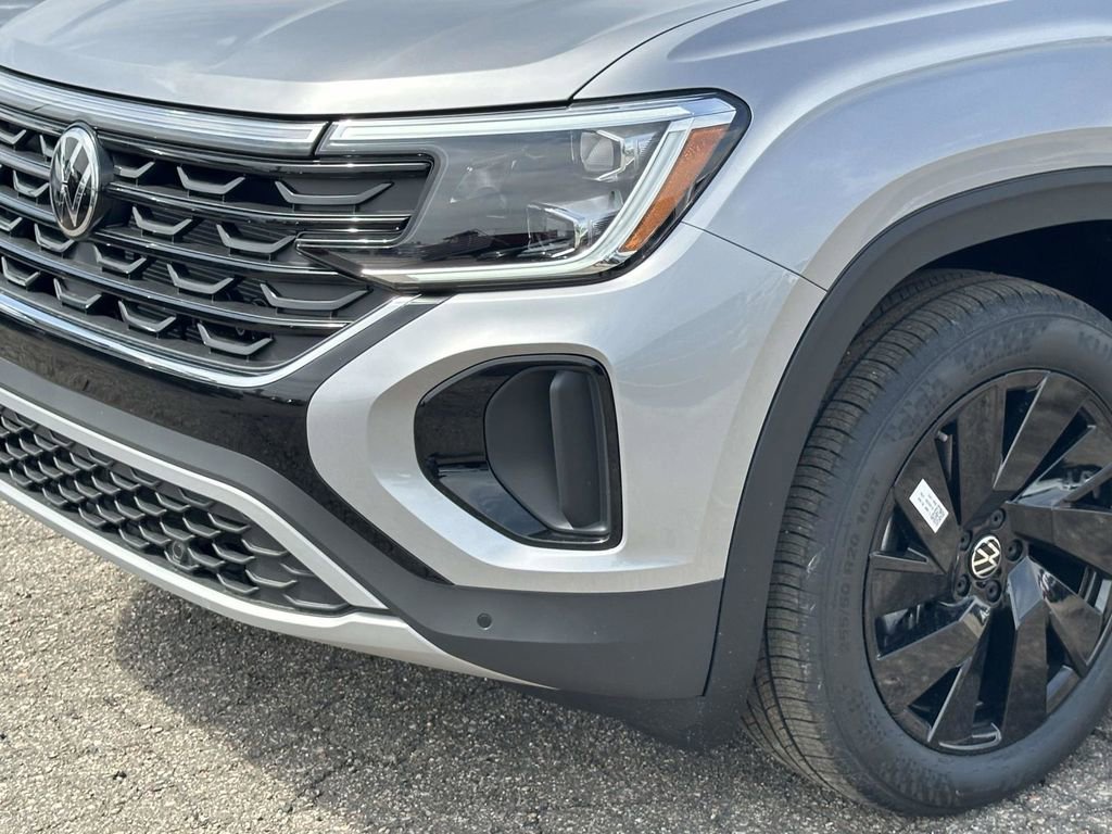 New 2026 Volkswagen Atlas Cross Sport SE image 7