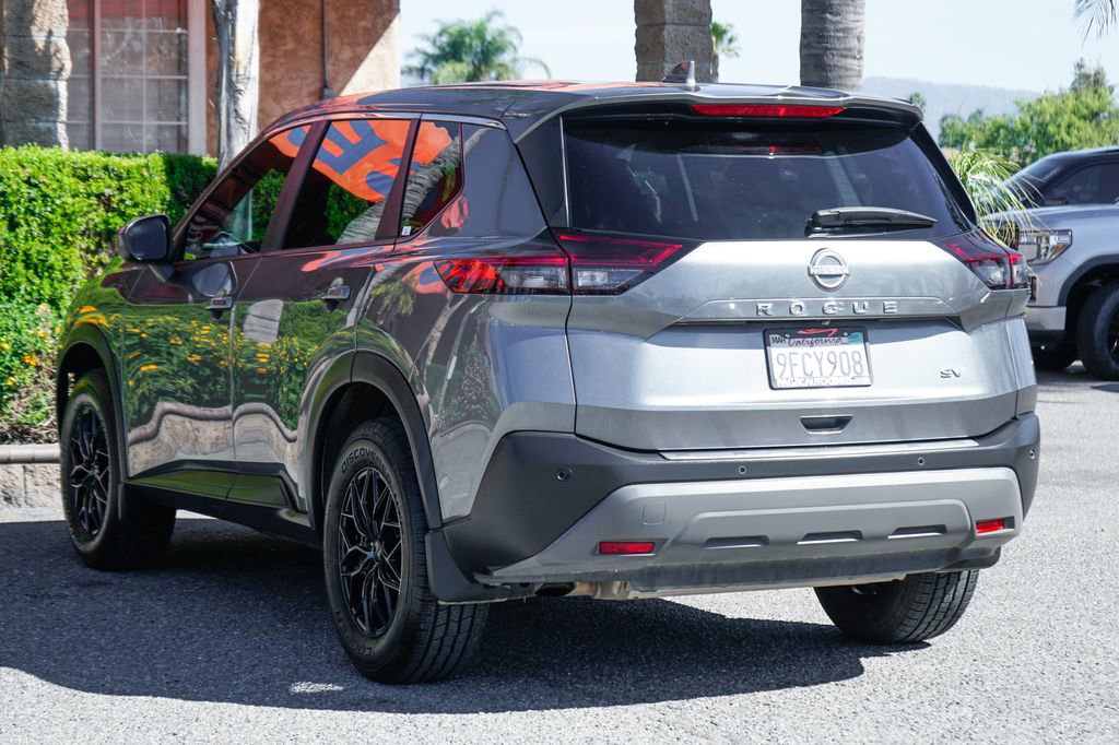Used 2023 Nissan Rogue SV image 6