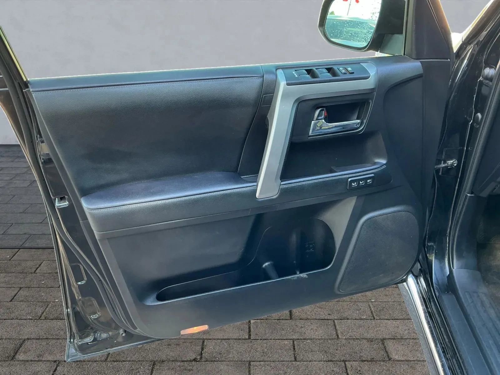 Used 2021 Toyota 4Runner Limited image 10