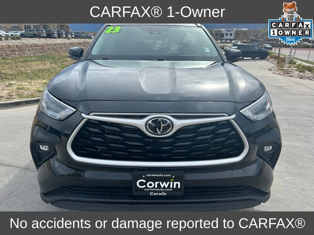 Used 2023 Toyota Highlander XLE AWD/4WD image 2