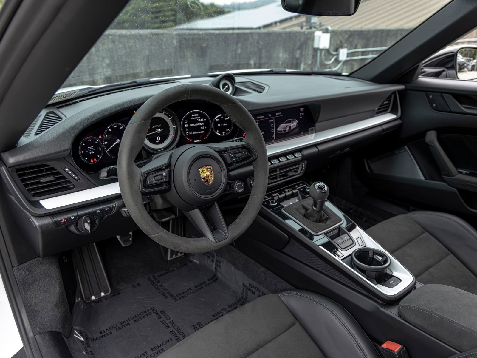 Certified 2022 Porsche 911 Targa 4 GTS AWD/4WD image 4