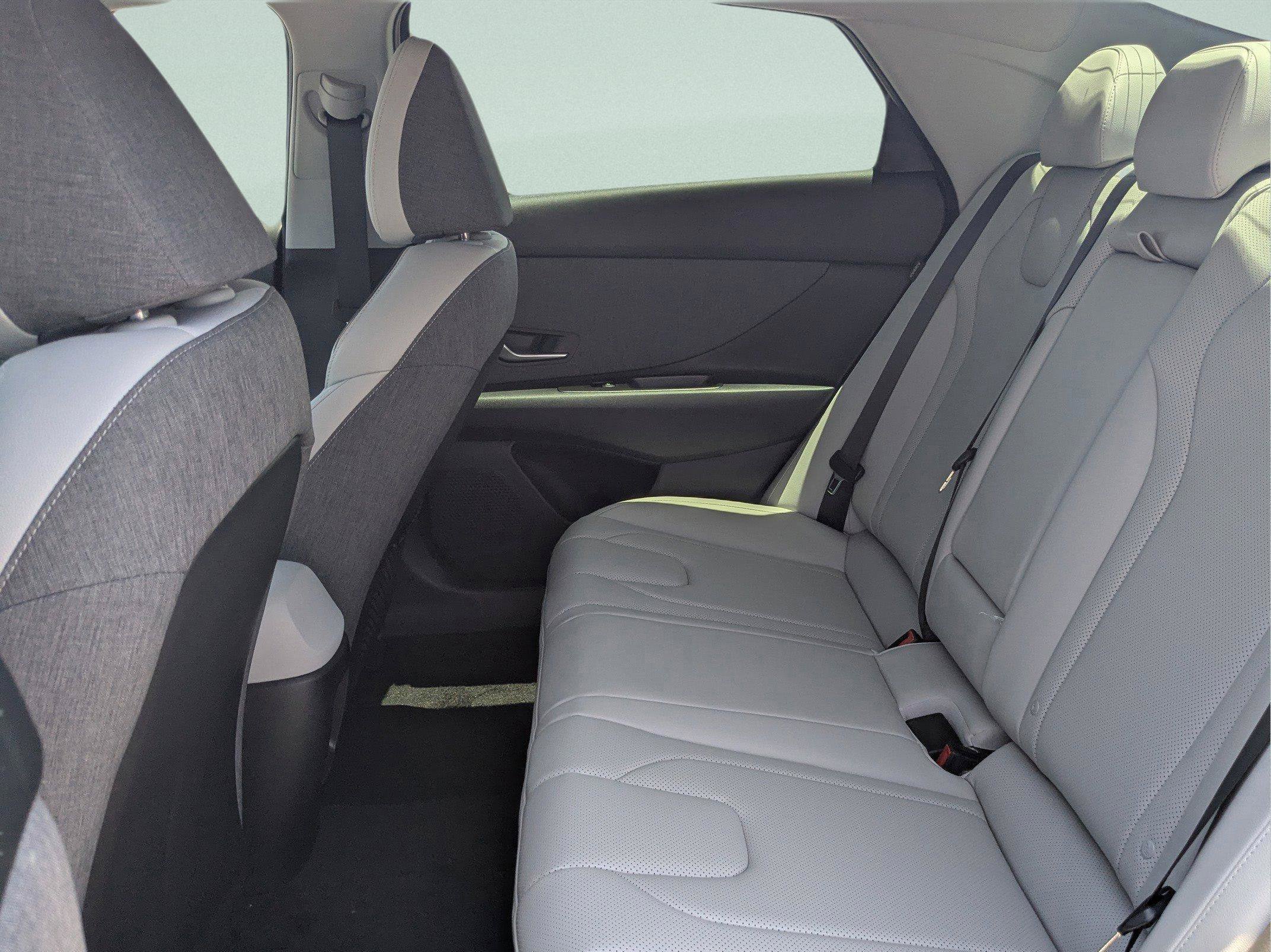 New 2026 Hyundai Elantra Limited FWD image 14