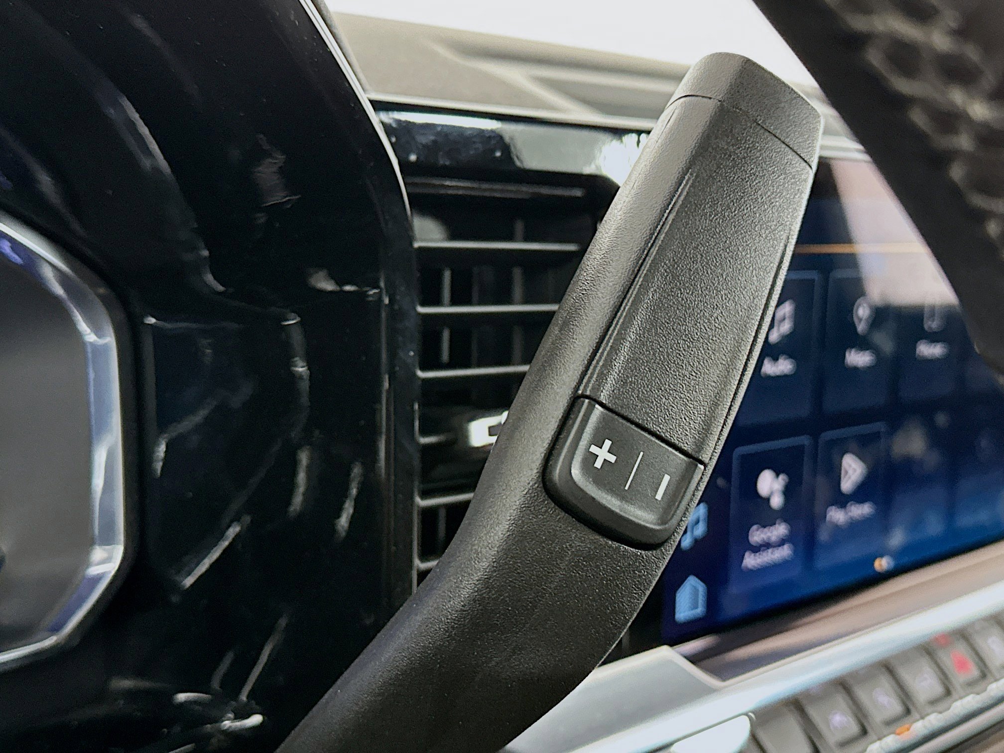 Used 2022 Chevrolet Silverado 1500 LT image 25