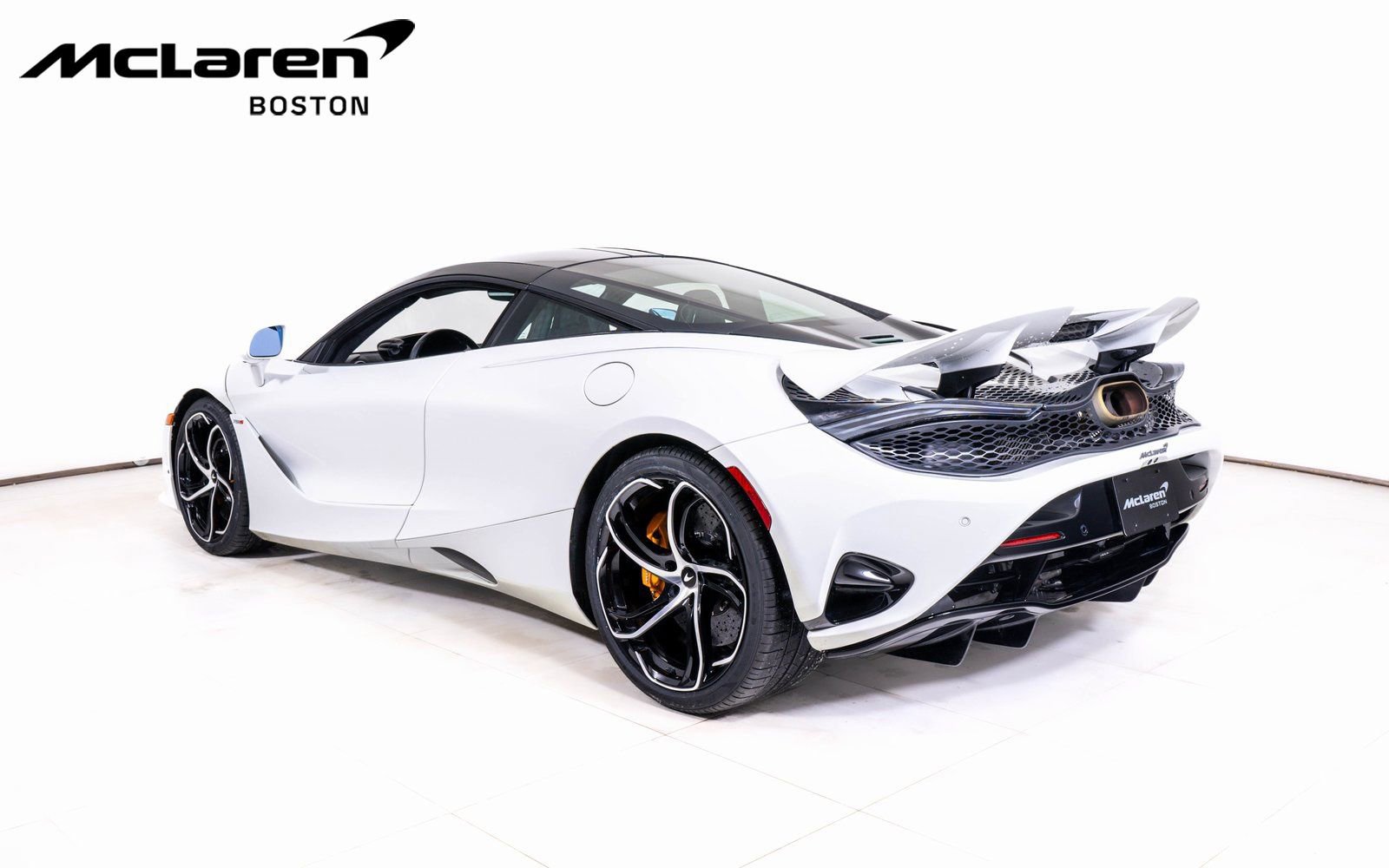 Used 2025 McLaren 750S image 3