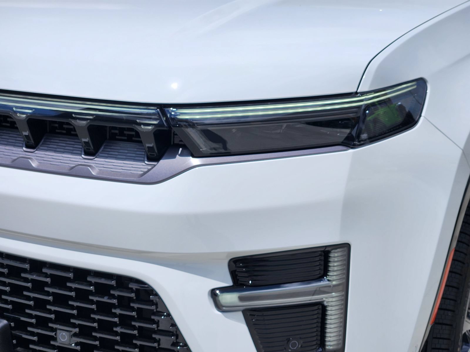 New 2026 Jeep Grand Wagoneer L Summit AWD/4WD image 9