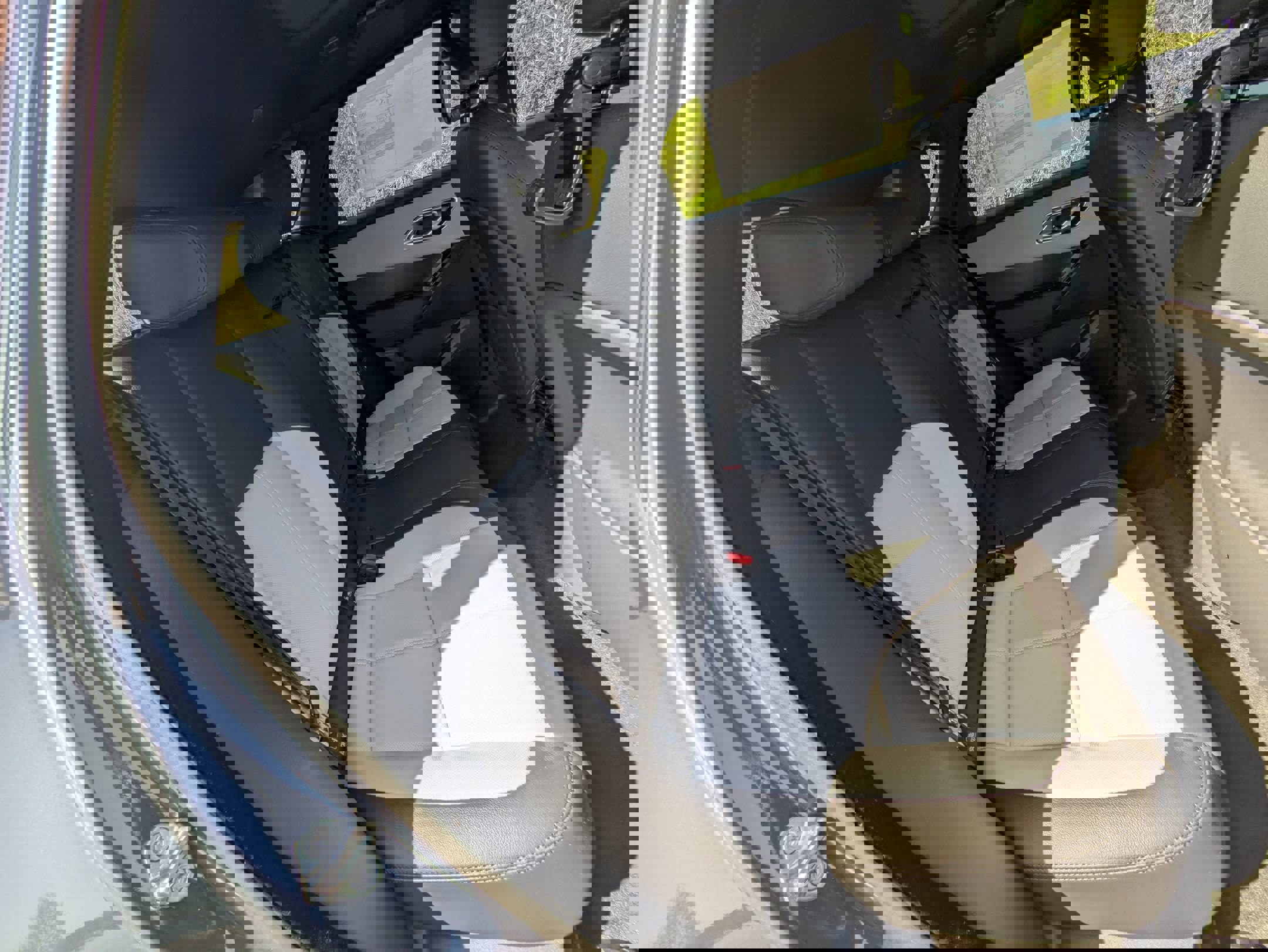 New 2026 Land Rover Range Rover Velar Dynamic SE AWD/4WD image 28