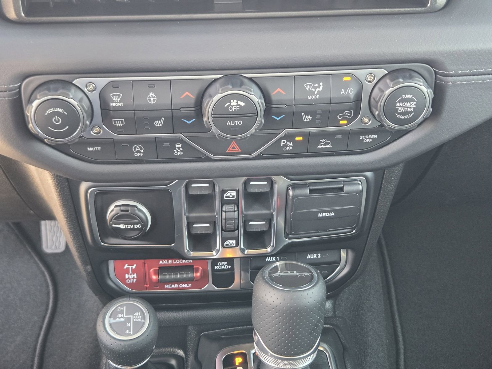 New 2026 Jeep Gladiator Mojave image 17